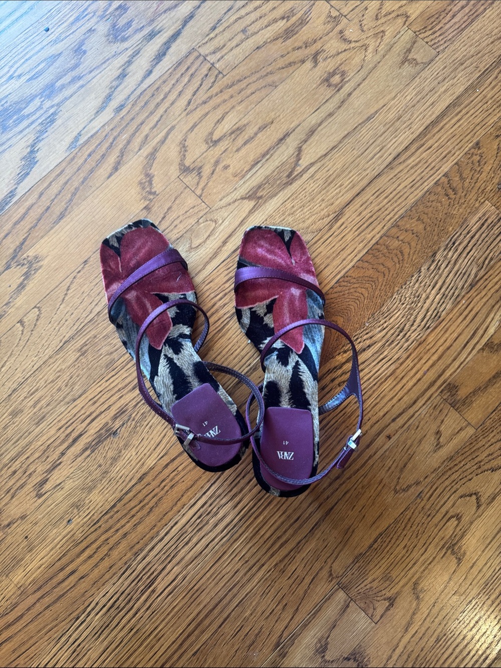 High Heeled Velvet Drawing Sandals from Zara